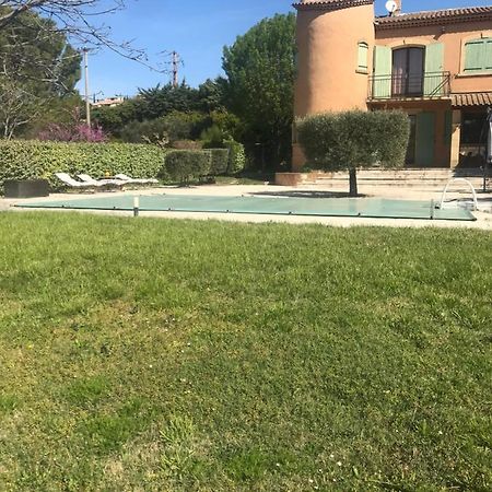 Studio 30 M² Villa Lançon-Provence Exterior foto