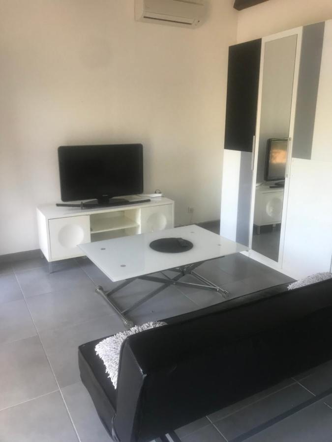 Studio 30 M² Villa Lançon-Provence Exterior foto