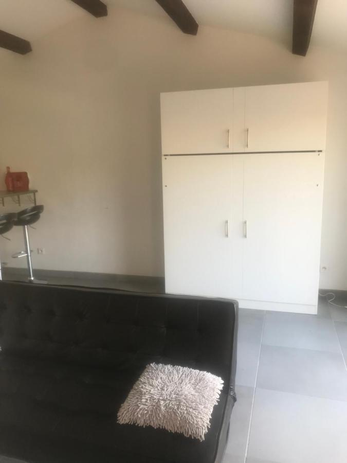 Studio 30 M² Villa Lançon-Provence Exterior foto